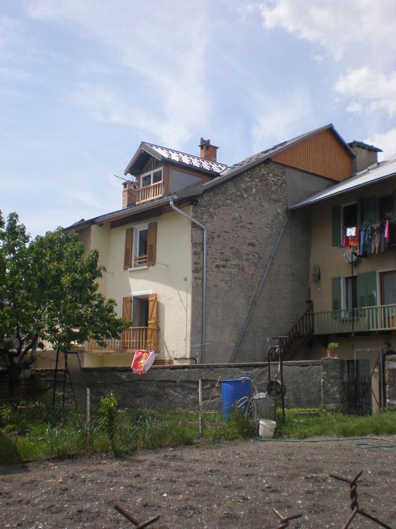 Le Gite Des Faucons Ruang foto